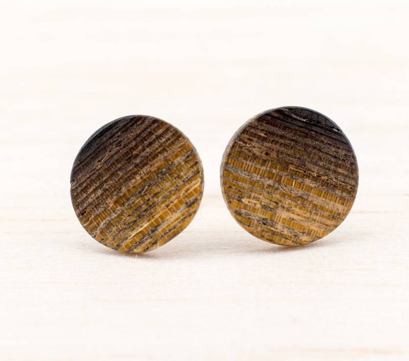 Ø11mm Holz Ohrstecker Ohrringe Hölzerne Fake Plugs Mini Ohrring Kleine Runde Holzohrstecker Wooden Ear Studs Wood Earrings von WildWoodManufaktur