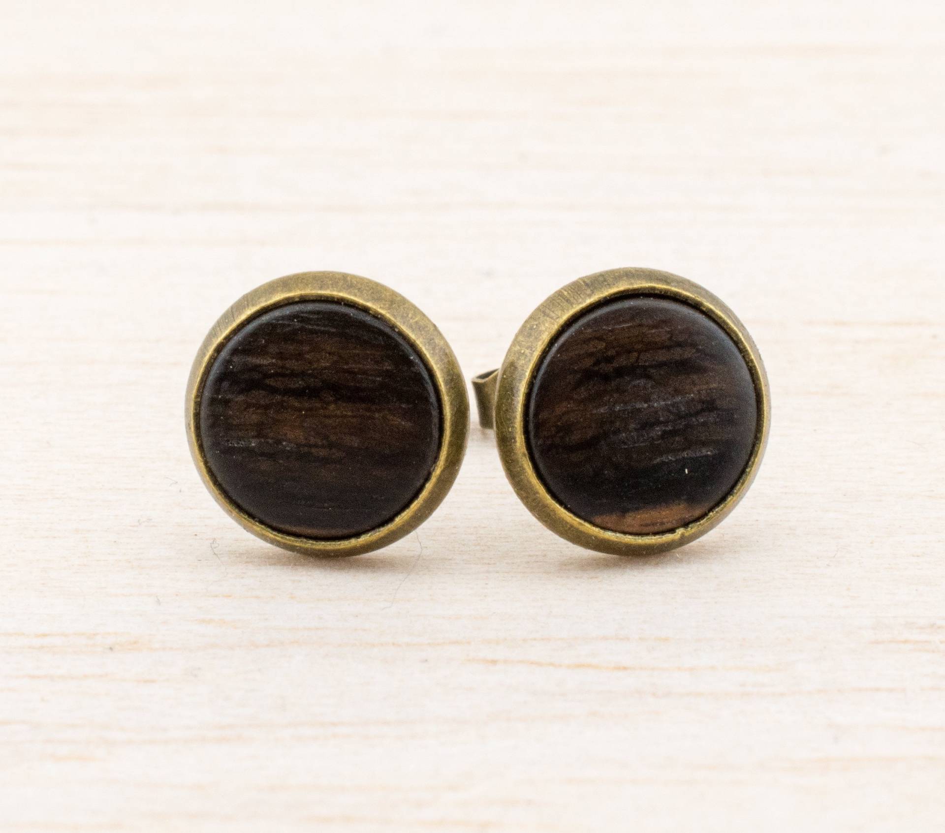 Ohrstecker Holz 8mm Cabochon Ohrringe, Geschenk Für Sie, Geschenkidee Frauen, Holzschmuck, Holzohrringe, Natürlich Handgefertigtes von WildWoodManufaktur