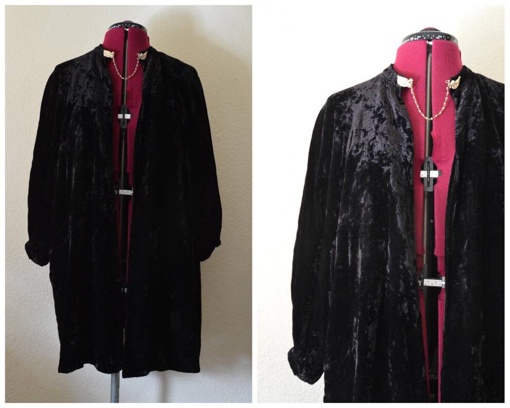 1930Er 20Er 40Er Jahre Vintage Antike Schwarze Samtjacke // Art Deco Prächtige Lounge Hausmantel S M L Xl von WildandLonesome