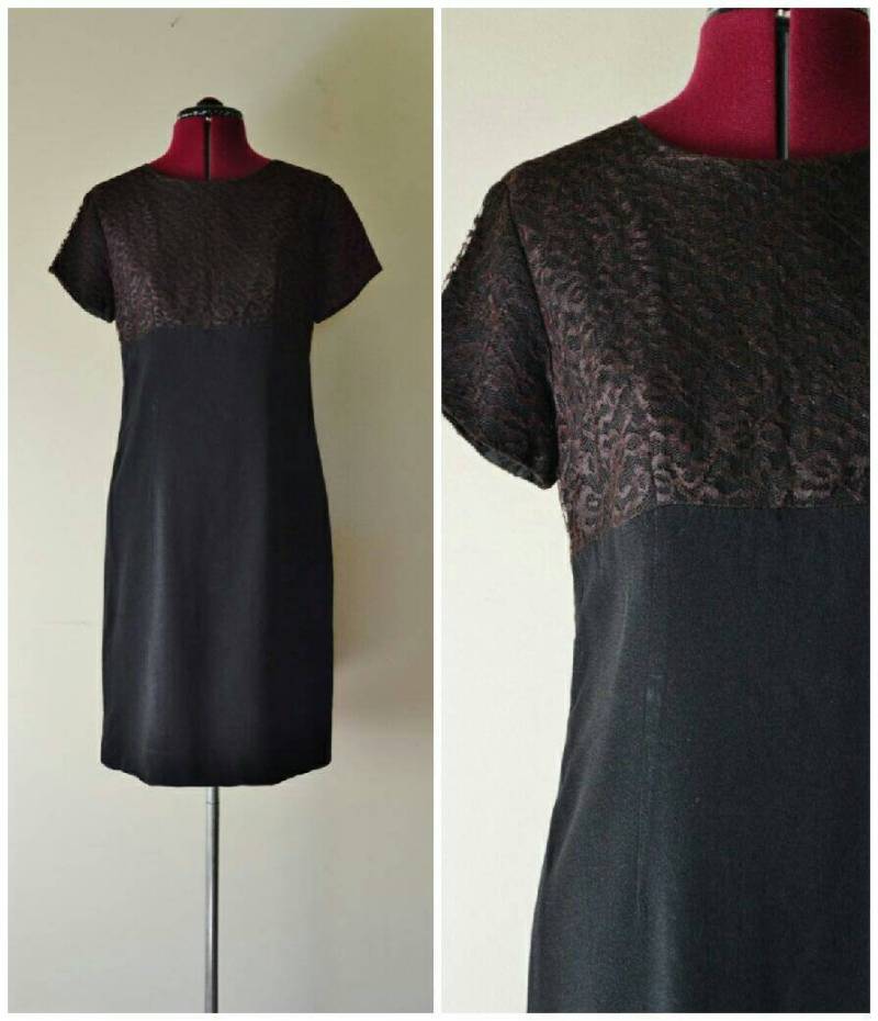 Vintage 1960Er Schwarz-Braunes Midikleid Aus Kreppspitze in Schwarz-Braun Vintage 1960Er Schwarz-Braunes Midikleid Aus Kreppspitze in Schwarz-Braun von WildandLonesome