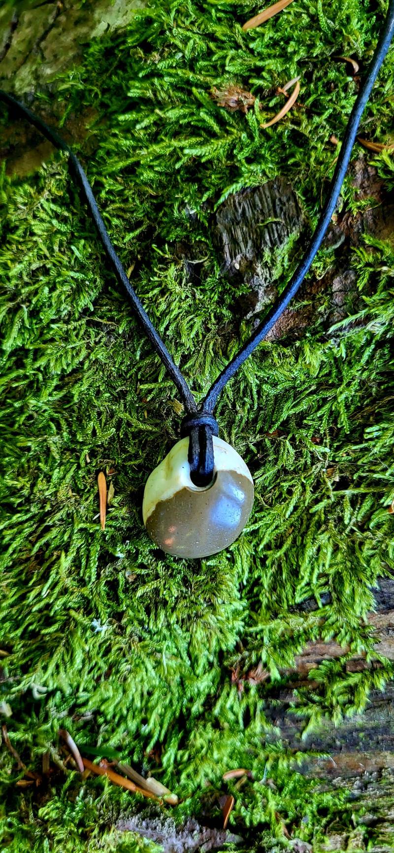 Halskette Mit Steinanhänger Halskette Mit Steinanhänger von Wildcraftz
