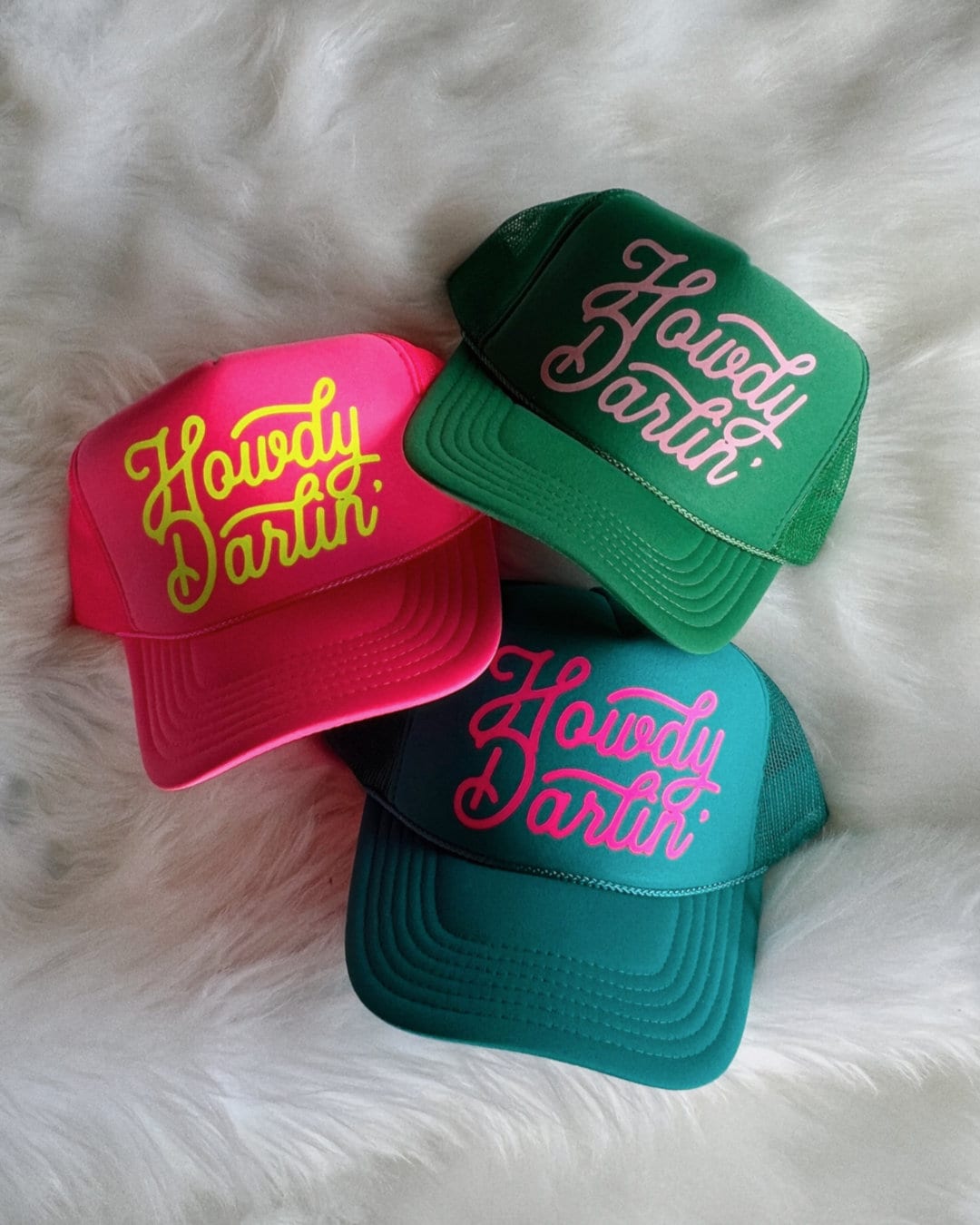 Howdy Darlin "Kundengerechter Fernlastfahrer-Hut Howdy Darlin "Kundengerechter Fernlastfahrer-Hut von WilderMadeCo