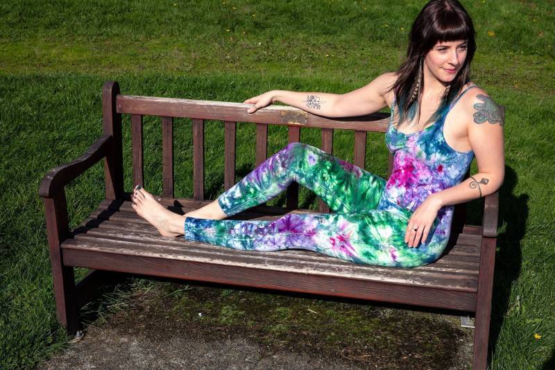 Handgefärbter Tie Dye Catsuit Baumwollmischung Yoga Playsuit von Wildflowerdyes