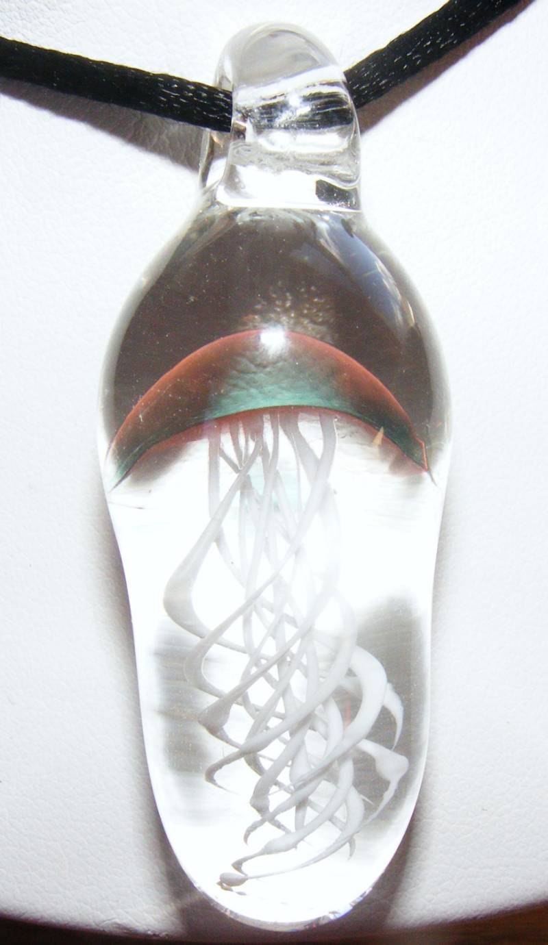 Handgefertigte Glas Lampwork Borosilikat Qualle Ooak Sra Handgefertigte Glas Lampwork Borosilikat Qualle Ooak Sra von WildfyreGlass