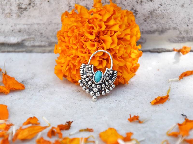 Silbernes Septumpiercing Mit Türkis von Wildmaya