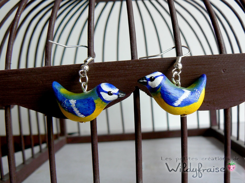 Frühling - Kleine Blaumeisen-Ohrringe Handgefertigt Gartenvogel Ornithologie Naturverbundenheit von Wildyfraise