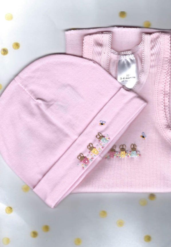 Passendes Mädchen Outfit, Ostern Set, Waldhase Singlet, Baby Girl Shirt, Mütze, Land Geschenk Waldbewohner von Wilgaparkcraftcorner