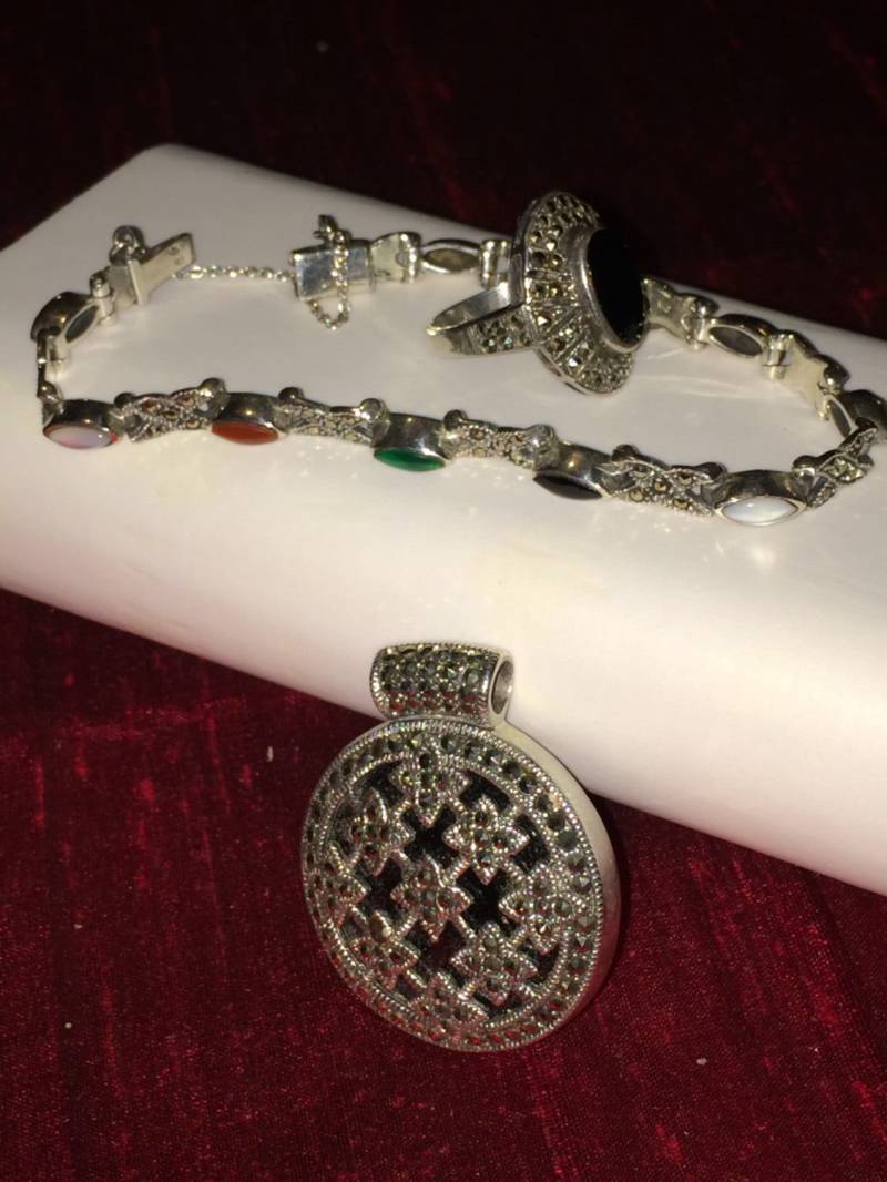 925 Silber 3Pcs, Armband, Anhänger Und Ring 925 Silber 3Pcs, Armband, Anhänger Und Ring von WillYouAddToTheStory