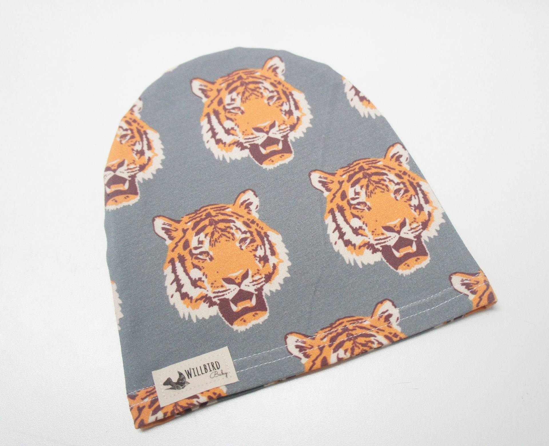 Mütze - Unisex Baby/Kleinkind/Kinder Baumwolle Slouchy Beanie Mütze, Timothy Der Tiger Print, Auf Grau/Blau, Orange, Tierdruck von WillbirdBaby