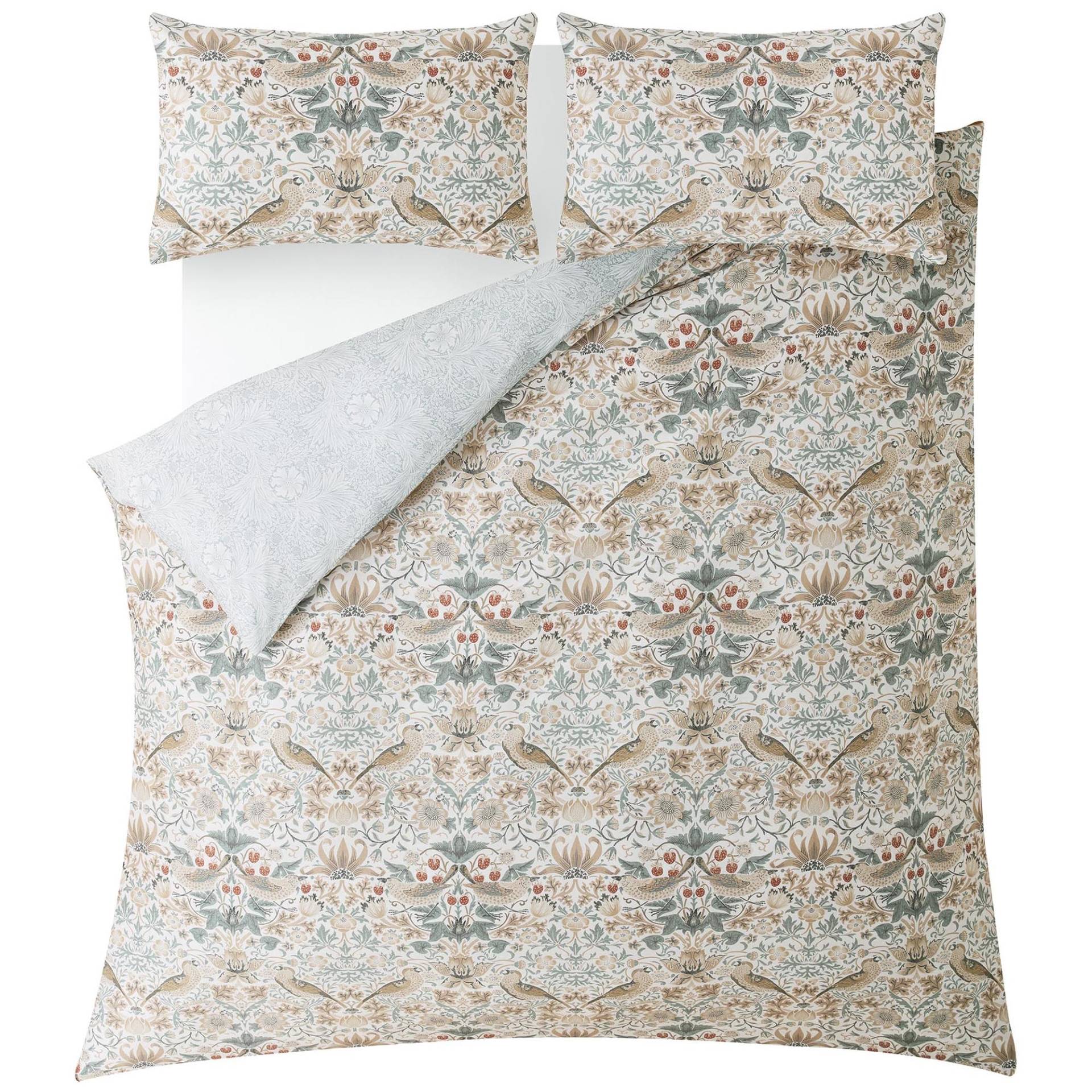 WILLIAM MORRIS AT HOME Bettwäsche "Baumwoll Satin, Mit floralem Munster, 3teilig, 200x200cm" 3 tlg. tlg. Baumwoll Satin, Mit floralem Munster, 3teilig, 200x200cm von William Morris At Home