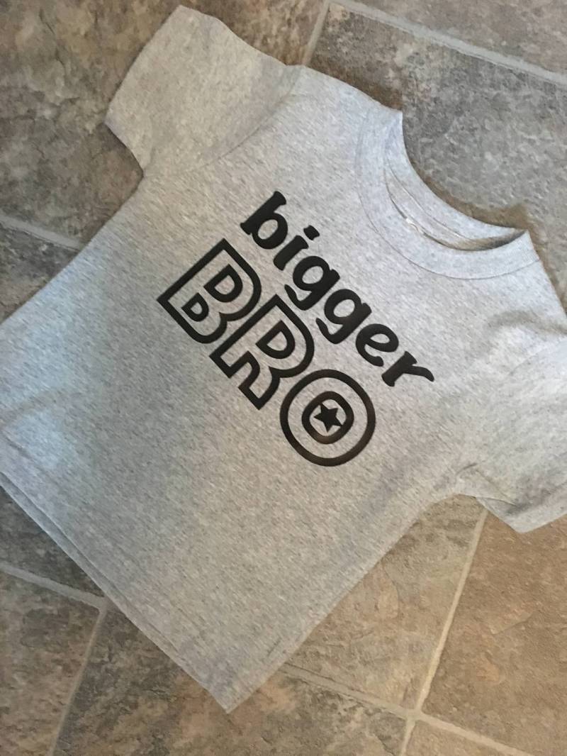 Größeren Bruder Tshirt, Größere Bro, Größer, Bro Shirt, Kleinkind-Shirt, Jungen, Jungen Kleidung von WilliamandWesley