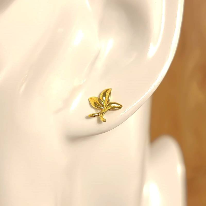Blatt Ohrstecker Silber Vergoldet - Drei Blätter Als Mit Stiel Filigrane Silberohrstecker 925 Ohrringe Zart von WilliamsSchmuck