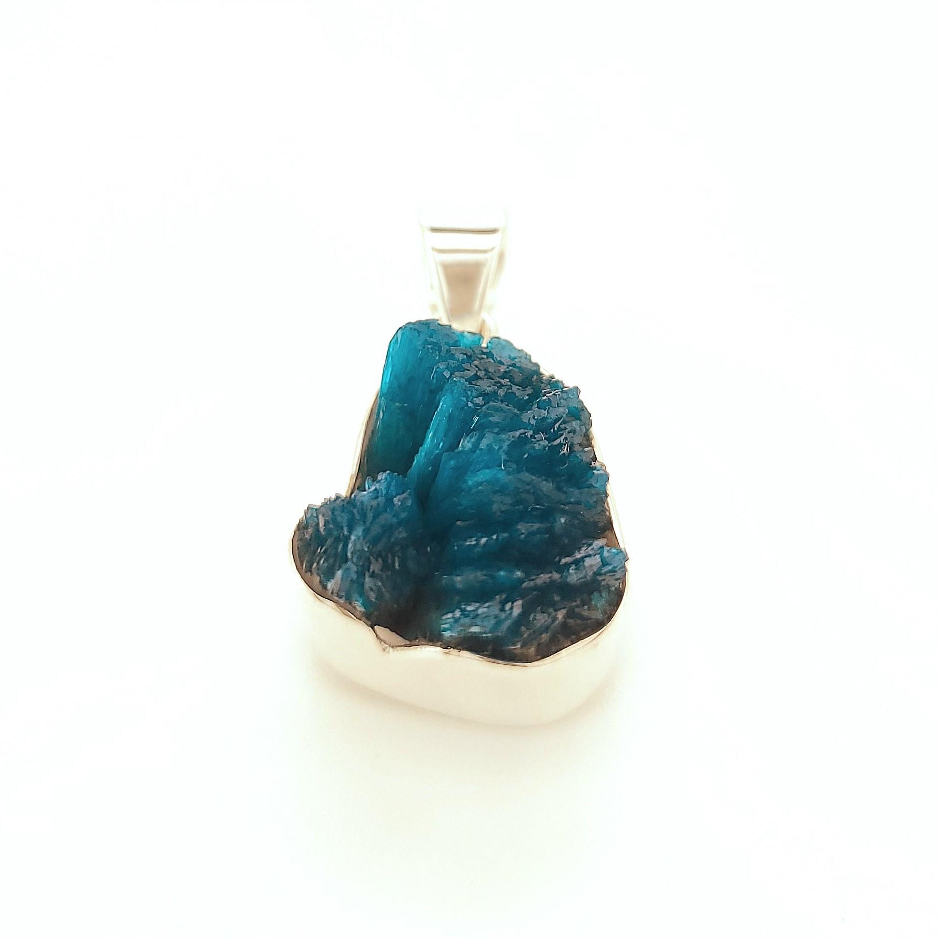 Cavansite Anhänger Silber 925, Mit Halskette, Blauer Edelsteinanhänger, Kristall Ungeschliffen Unbehandelt, Nickelfrei Cavansite Anhänger Silber 925, Mit Halskette, Blauer Edelsteinanhänger, Kristall Ungeschliffen Unbehandelt, Nickelfrei von WilliamsSchmuck