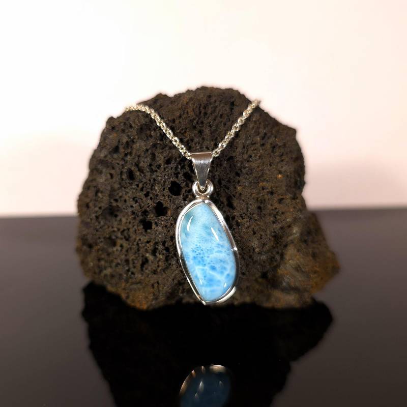 Larimar Anhänger Cabochon 925Er Sterlingsilber Handgeschliffen Natürlich Nickelfrei Mit 45cm Kette 12x31mm Edelstein Schmuck von WilliamsSchmuck