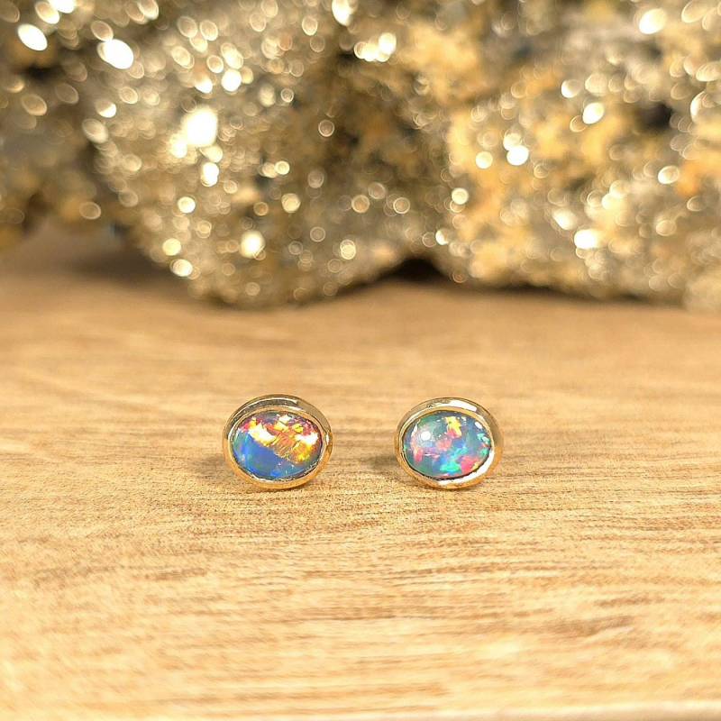 Opal Ohrstecker Gold Ohrringe Cabochon 585 Schmuck Handgefertigt Echtopal Minimalistisch Geschenk Idee Ohrschmuck von WilliamsSchmuck