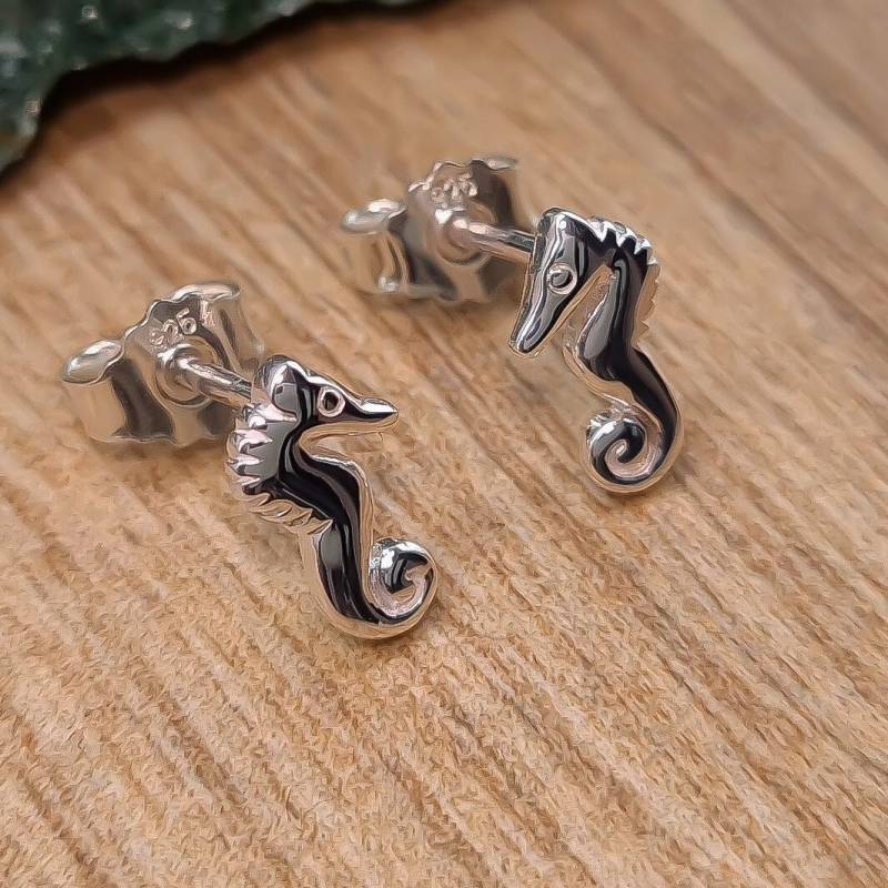 Seepferdchenohrstecker - Ohrstecker Silberohrstecker in Silber Tierohrstecker Seepferdchen Poliert 925 von WilliamsSchmuck