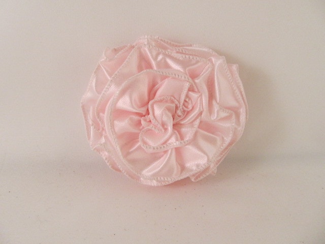 Multifunktionsleiste Rose Pin-Hair Clip-Brosche-Pink-Satin-Light Pink-Pastell von WilliamsonWears