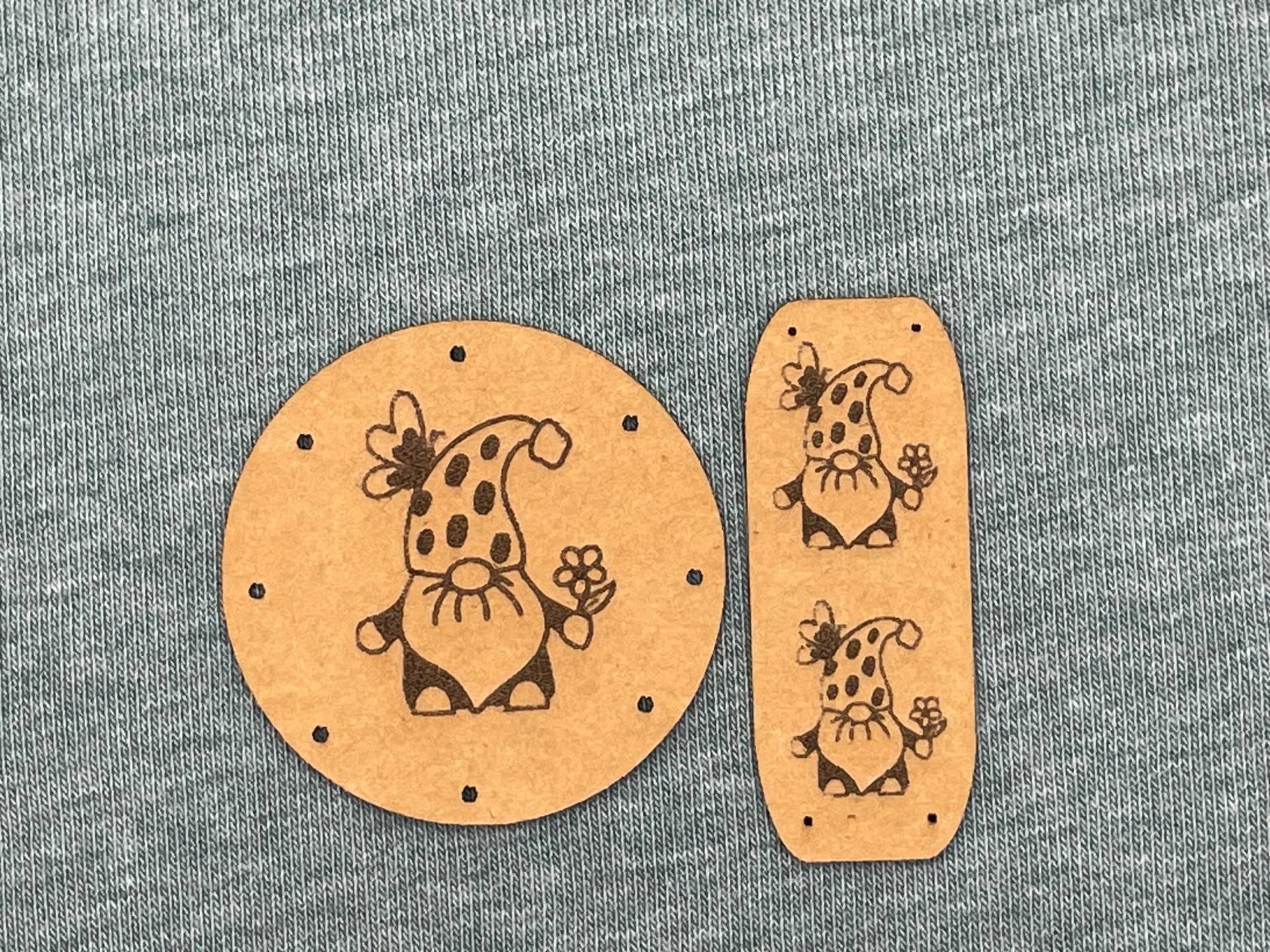 Nählabel/ Patches/ Aufnäher/ Label Zum Annähen/ Wichtel Veganes Leder/ Nähen/ Kinderkleidung/ Aufnäher von WillisHolzkiste