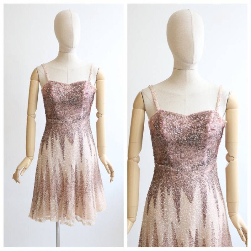 Vintage 1950 Kleid Pailletten Original Ball Ombre 50Er Jahre Verziert Uk 6-8 von WillowHilsonVintage