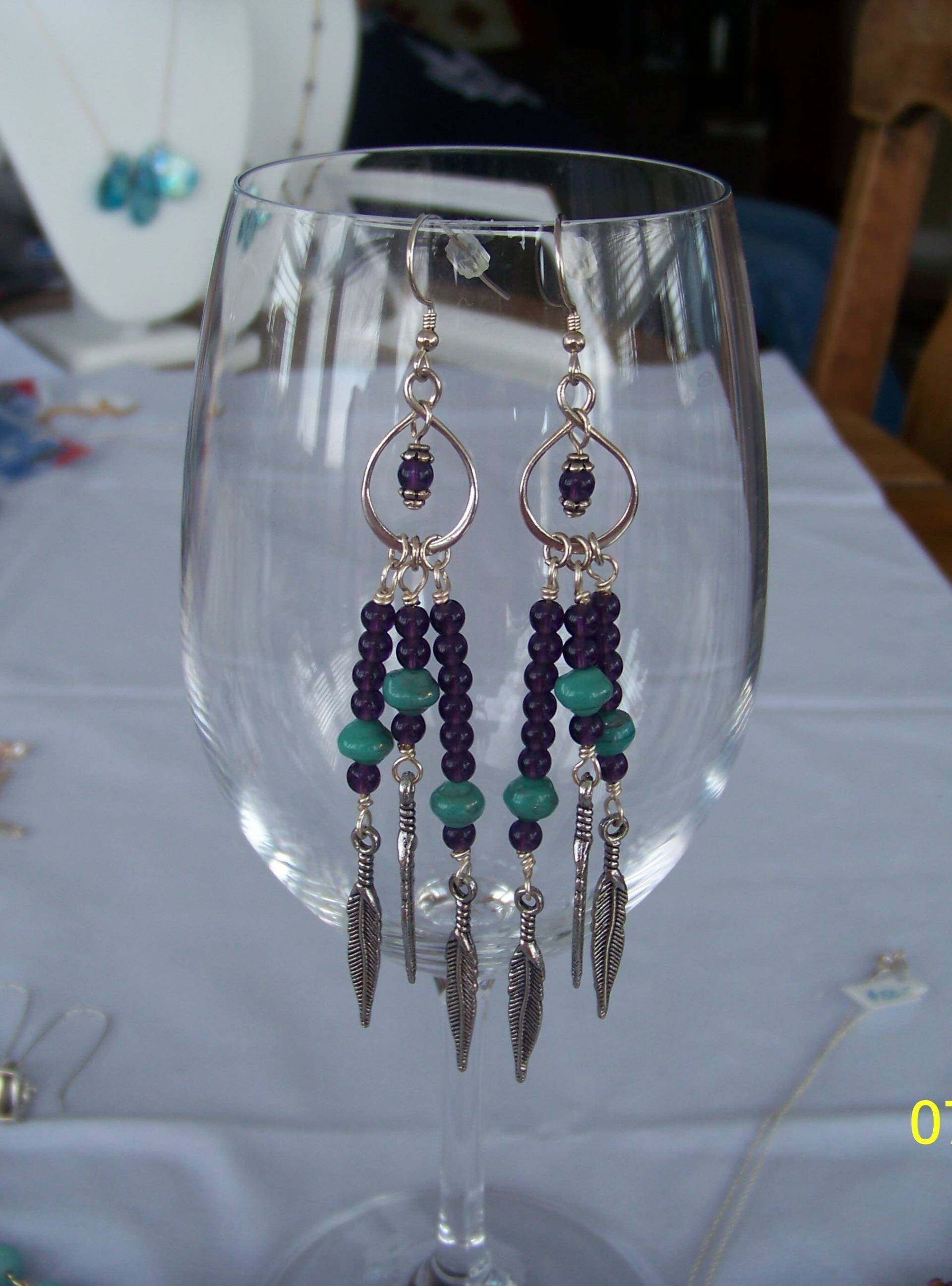 Boho Ohrringe Lila Grün Perlen Baumeln Drei Blatt Hippie Perle Silber Ohrhaken Boho Ohrringe Lila Grün Perlen Baumeln Drei Blatt Hippie Perle Silber Ohrhaken von WillowLakeJewellery
