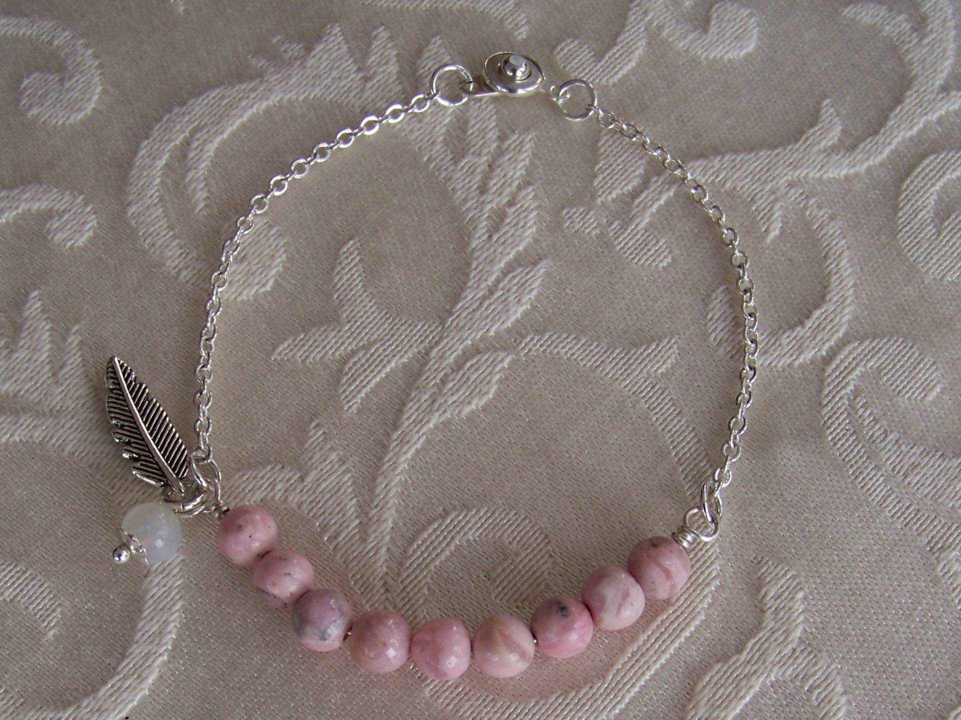 Rosa Armband Silber Kette Minimalist Light Pink Perlen Rhodochrosit Regenbogen Mondstein Perle Rosa Armband Silber Kette Minimalist Light Pink Perlen Rhodochrosit Regenbogen Mondstein Perle von WillowLakeJewellery