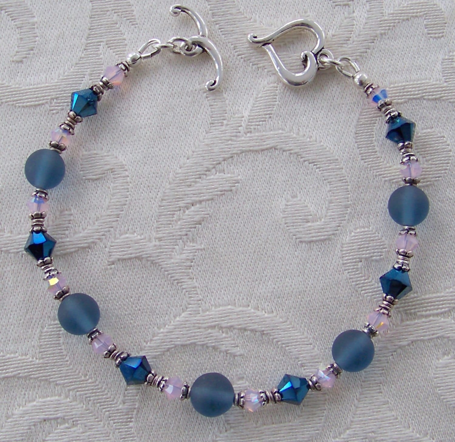 Swarovski Blau Und Rosa Kristall Armband Mit Silber Toggle Swarovski Blau Und Rosa Kristall Armband Mit Silber Toggle von WillowLakeJewellery