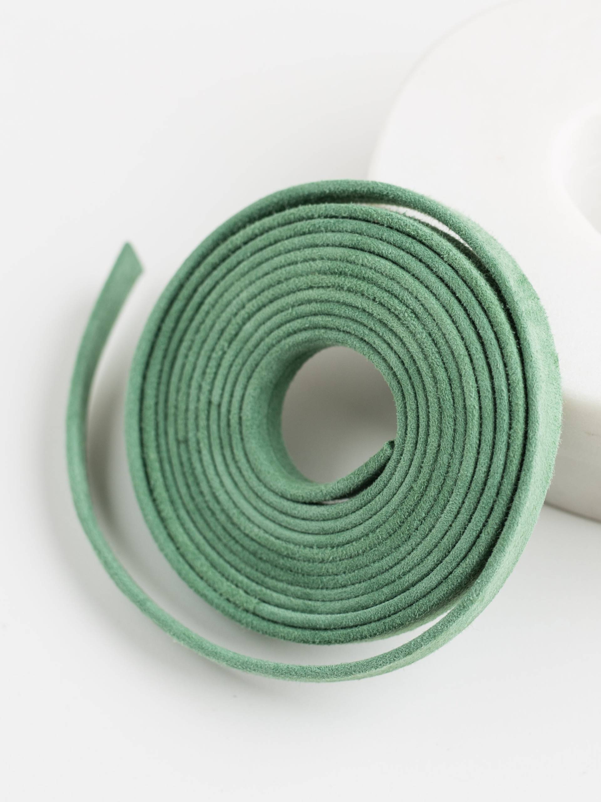 10mm Flaches Dunkles Jade Ziegen-Wildleder 10mm Flaches Dunkles Jade Ziegen-Wildleder von WillowTreeJewelryLLC