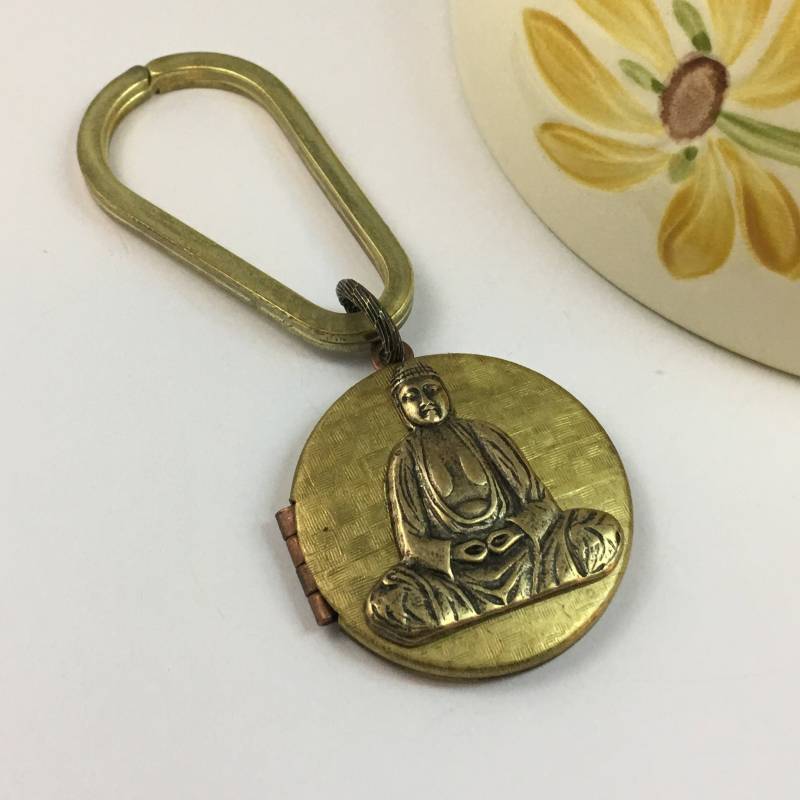 Buddha Messing Medaillon Halskette Oder Schlüsselbund Yoga Meditation Spirituelle Vintage Stock Andenken Geschenk von WillowandQuinn