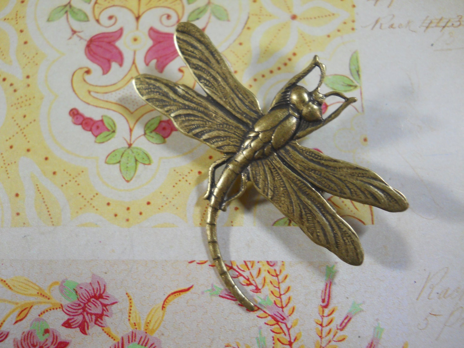 Metall Libellen Brosche Natur Pin Messing Gärtner Geschenk Symbol Der Erneuerung Buch Tasche Hut Geldbörse von WillowandQuinn