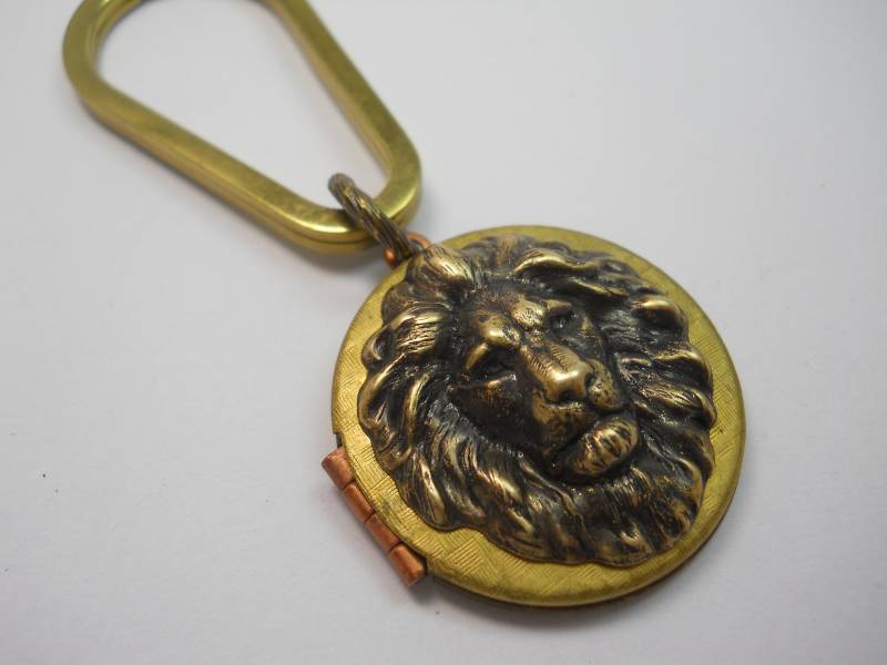 Vintage Messing Lion Locket Keychain Sei Mutiges Geschenk von WillowandQuinn
