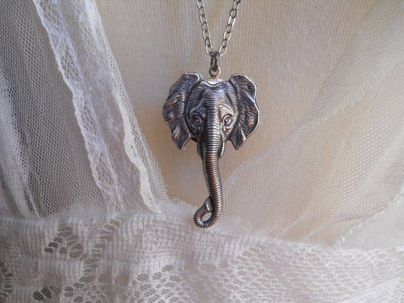 sterling Überzogene Elefant-Medaillon-Halsketten Geheimes Andenken-Fach von WillowandQuinn