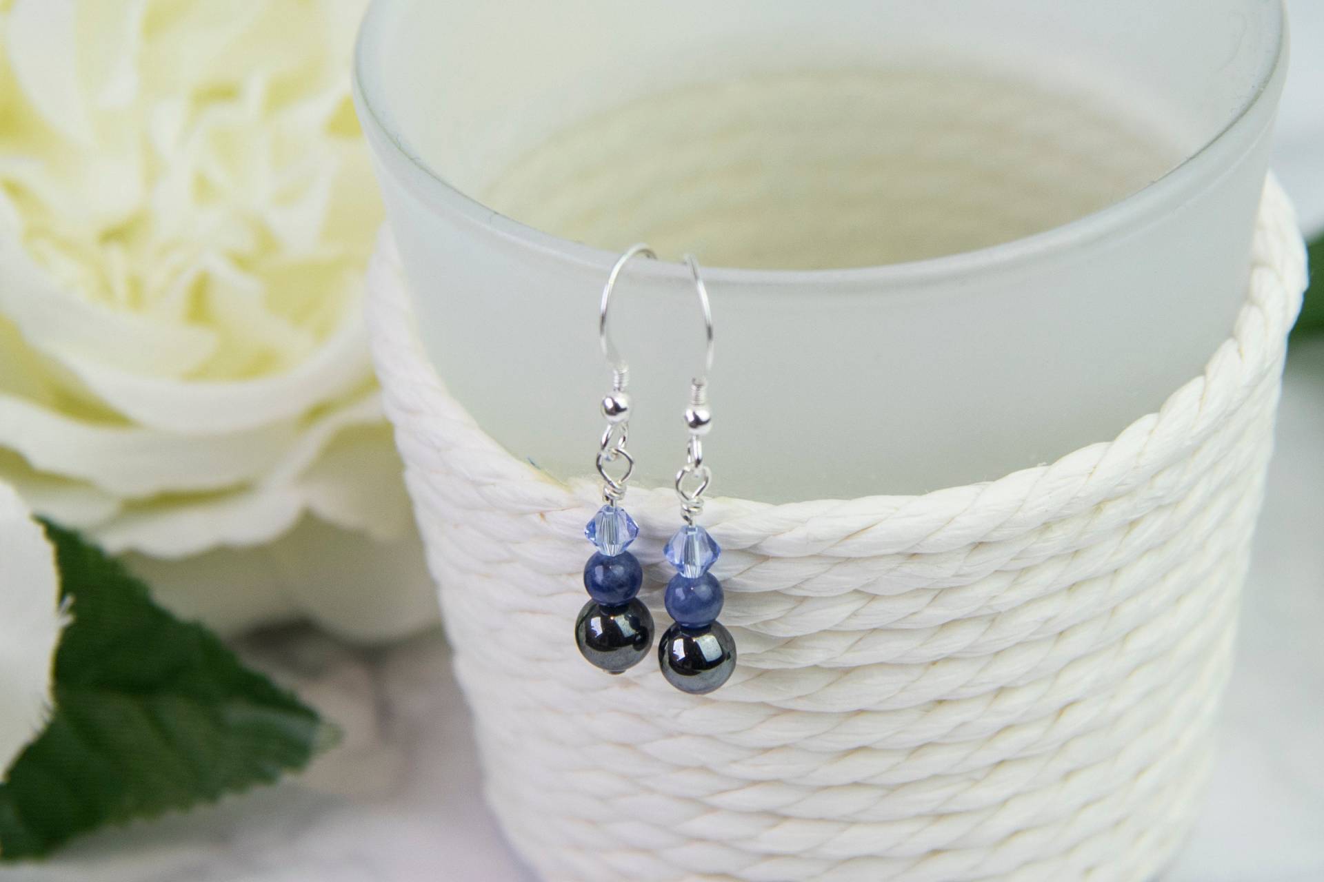 Hämatit Und Sodalith Ohrringe, Edelstein Tropfen Blaue Ohrringe Hämatit Und Sodalith Ohrringe, Edelstein Tropfen Blaue Ohrringe von WillowbrookArtistry