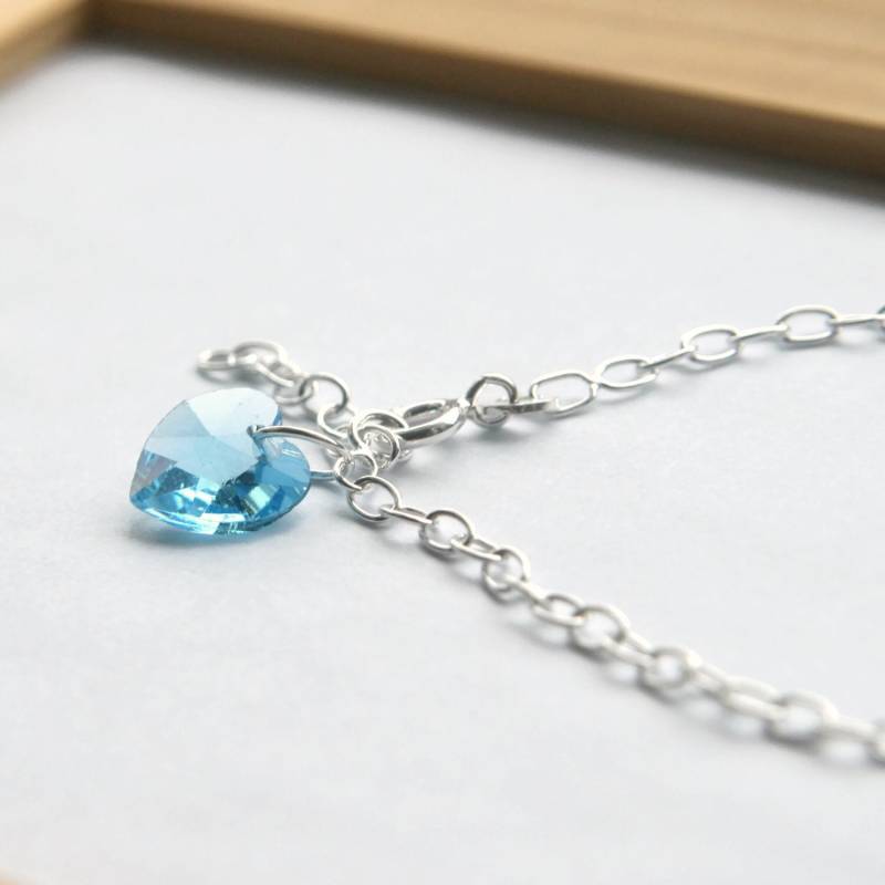 März Herz Birthstone, Blau Swarovski-Herz-Armband, Aquamarin, Etwas Blaues Armband, Einfaches Armband März Herz Birthstone, Blau Swarovski-Herz-Armband, Aquamarin, Etwas Blaues Armband, Einfaches Armband von WillowbrookArtistry