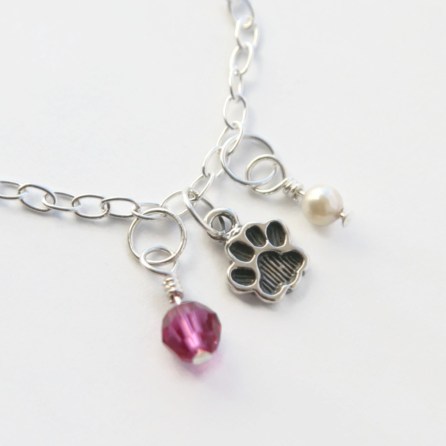 Paw Print Bettelarmband, Brautjungfern Armband, Bettelarmband Birthstone, Sterling Silber Tierfreund Armband Paw Print Bettelarmband, Brautjungfern Armband, Bettelarmband Birthstone, Sterling Silber Tierfreund Armband von WillowbrookArtistry