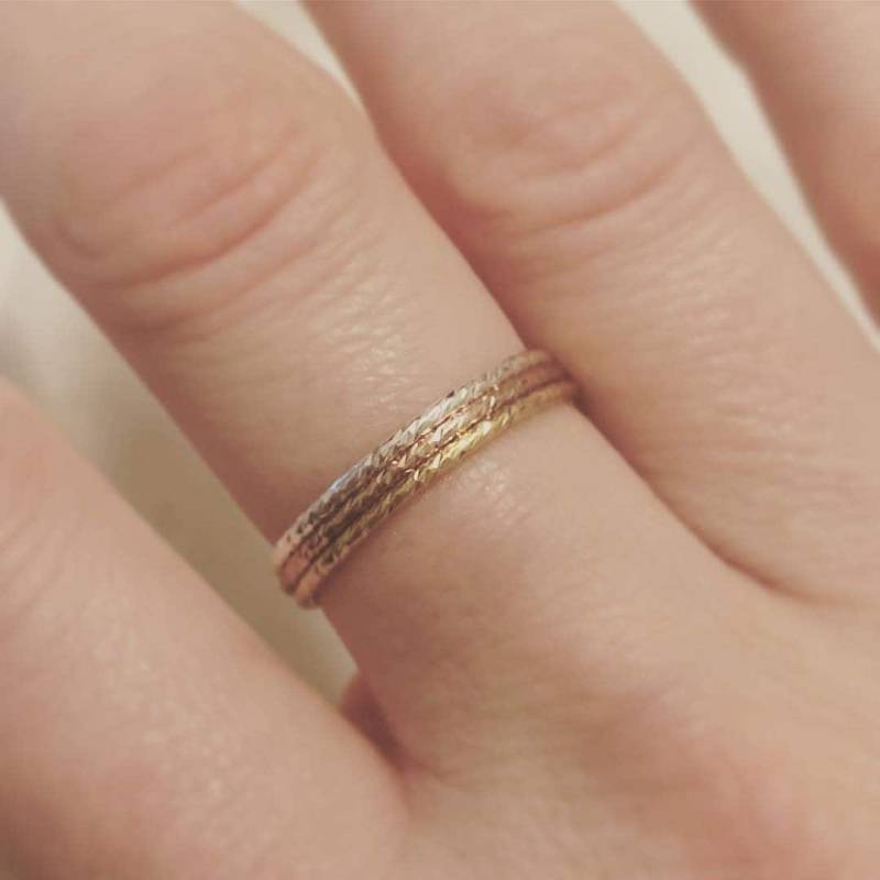 Stapeln Ring Set, Gemischte Metall Stapelringe, Trio Ringe, Gold Silber Rose Band Ringe Stapeln Ring Set, Gemischte Metall Stapelringe, Trio Ringe, Gold Silber Rose Band Ringe von WillowbrookArtistry