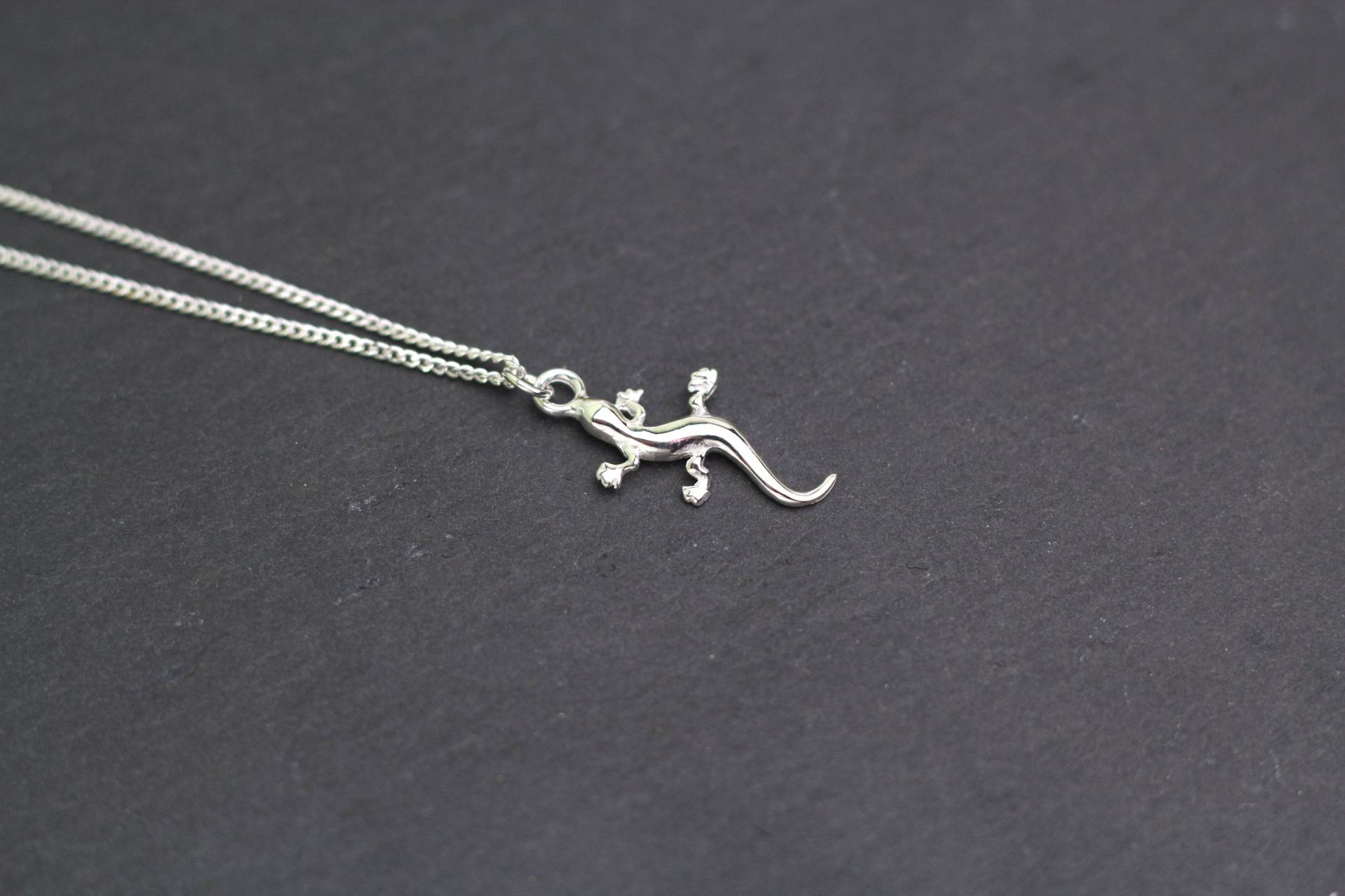 sterling Silber Eidechse Halskette, Gecko Charme, Anhänger sterling Silber Eidechse Halskette, Gecko Charme, Anhänger von WillowbrookArtistry