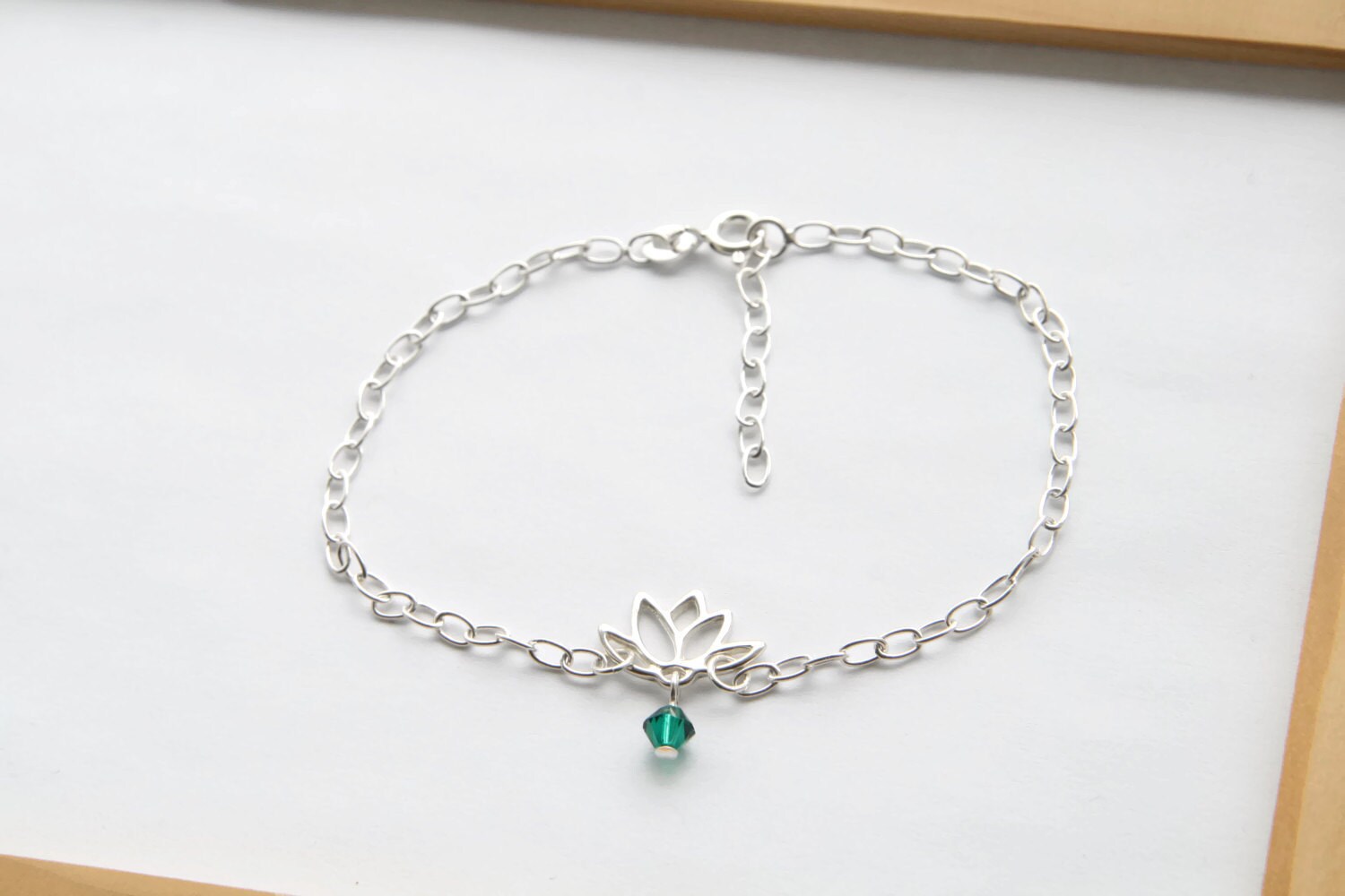 sterling Silber Lotus Armband, Harmonie Yoga Geburtsstein Armband sterling Silber Lotus Armband, Harmonie Yoga Geburtsstein Armband von WillowbrookArtistry