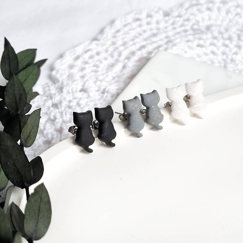 Polymer Clay Ohrstecker Kleine Katzen | Katze Ton Ohrringe Weihnachtsgeschenk Handgefertigt von WilmaSchmucksein