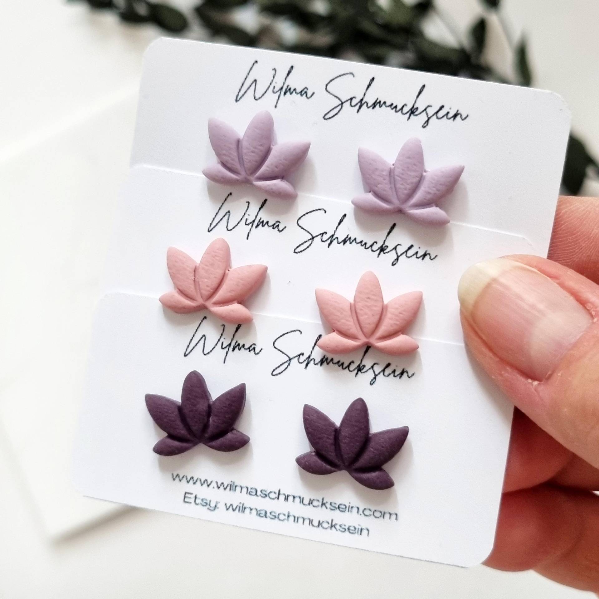 Polymer Clay Ohrstecker Lotus | Ton Ohrringe Weihnachtsgeschenk Blumen Handgefertigt Geburtstagsgeschenk von WilmaSchmucksein