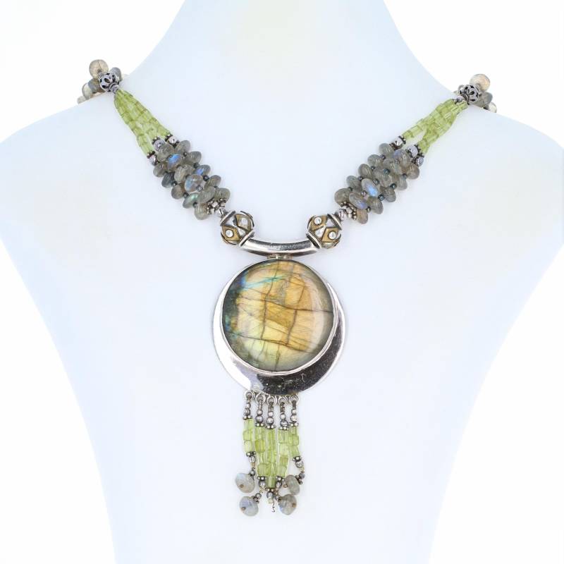 Grüner Stein-Statement-Halskette - Sterling Silber Labradorit Peridot 19 "Klumpt." Grüner Stein-Statement-Halskette - Sterling Silber Labradorit Peridot 19 "Klumpt." von WilsonBrothers