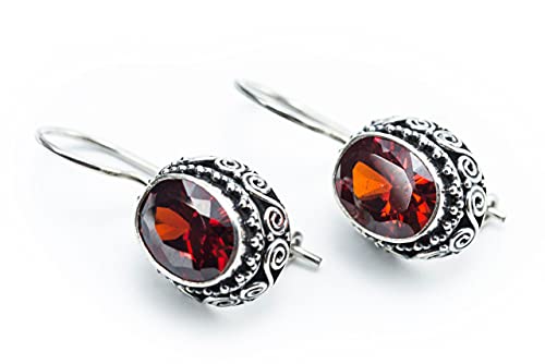 WINDALF Handgearbeitete Bohemia Ohrhänger SANJA 2.3 cm Echter Granat-Kristall Mediaval Damen-Silber-Ohrringe 925 Sterlingsilber von Windalf