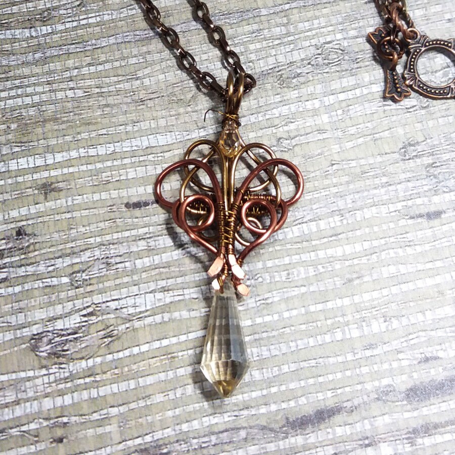 Draht Gewebt Citrin Kristall-Punkt-Anhänger Mit Swarovski Akzent Draht Gewebt Citrin Kristall-Punkt-Anhänger Mit Swarovski Akzent von WinderWiredKnot