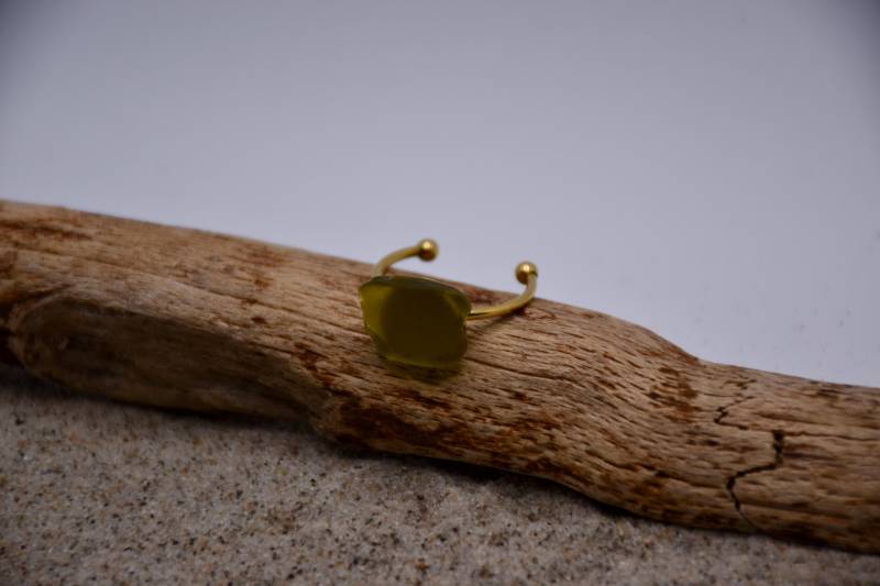 Seeglasring Goldfarbend - Größenverstellbar von Windfluechter