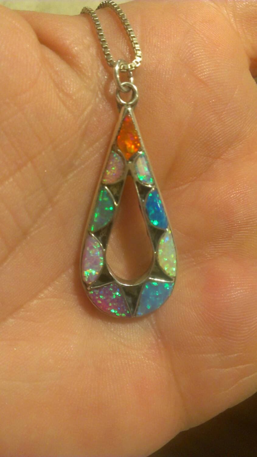 Schöne Native Sterling Opal Teardrop Anhänger Auf 16" Kette Schöne Native Sterling Opal Teardrop Anhänger Auf 16" Kette von WindowShoppingAtHome