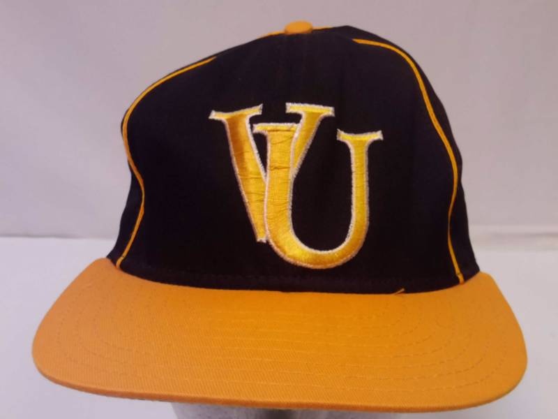 Vintage Villanova Universität Trucker Cap Schwarz Und Gold Snapback, Hergestellt in Den Usa von Windwalkerhats
