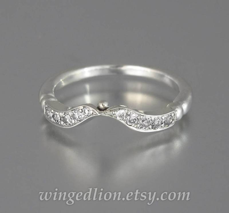 Delight Trauring 14K Gold Und Moissaniten von WingedLion