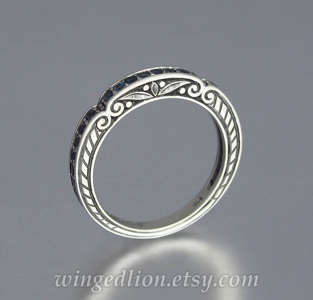 Karyatid Trauring Aus 585Er Weißgold Mit London Blue Topas von WingedLion