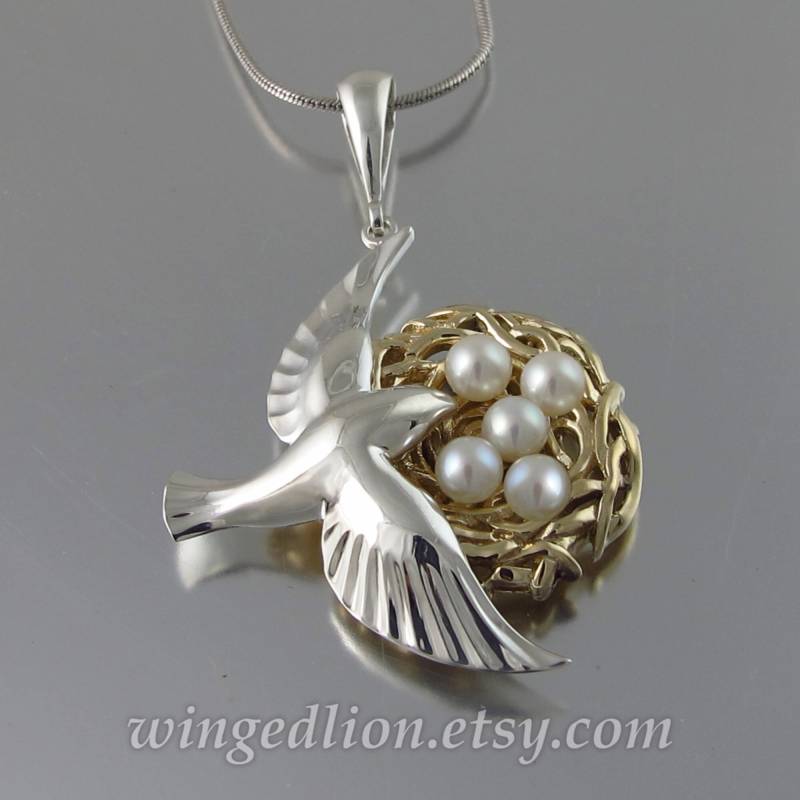 Muttertagsanhänger, Vogelnest 14K Gold - Und Silberanhänger Mit Perlen von WingedLion