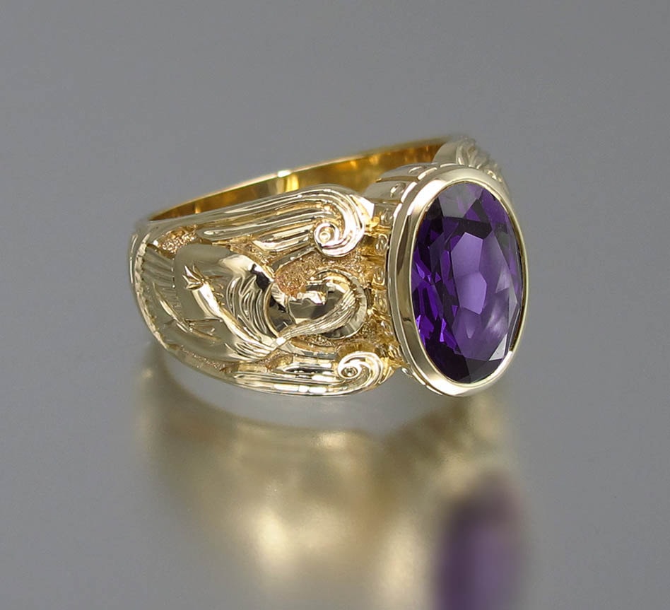 Schutzengel Herrenring 585 Gelbgold Mit Amethyst | Grössen 8 Bis 14 von WingedLion