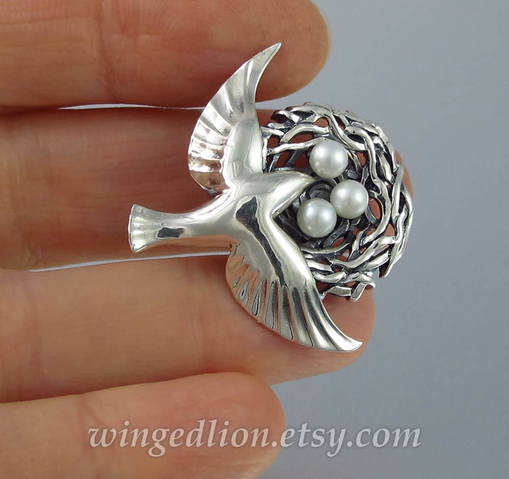 Silber Brosche, Perlen-Brosche, Vogel-Nest Sterling Brosche Mit Weissen Perlen Silber Brosche, Perlen-Brosche, Vogel-Nest Sterling Brosche Mit Weissen Perlen von WingedLion
